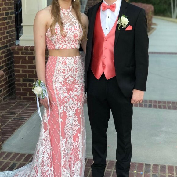 Gown/Prom Dress - Picture 2 of 3